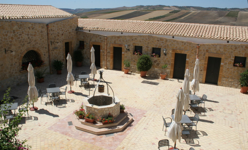 cortile 1