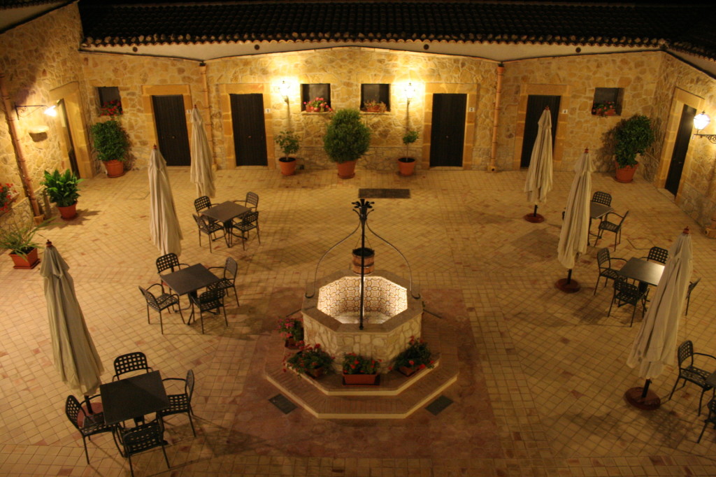 cortile notturno 2